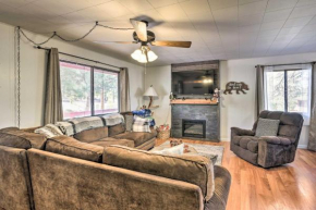 Modern Cabin in Coconino National Forest with Deck!